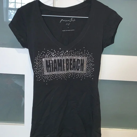 T-shirts - Picture 7 of 9